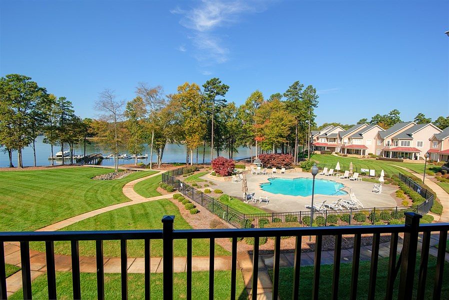 1st image of 108 S Cove Key Ln