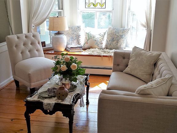 contemporary living room