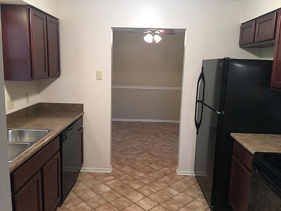 3rd image of 5607 London Dr