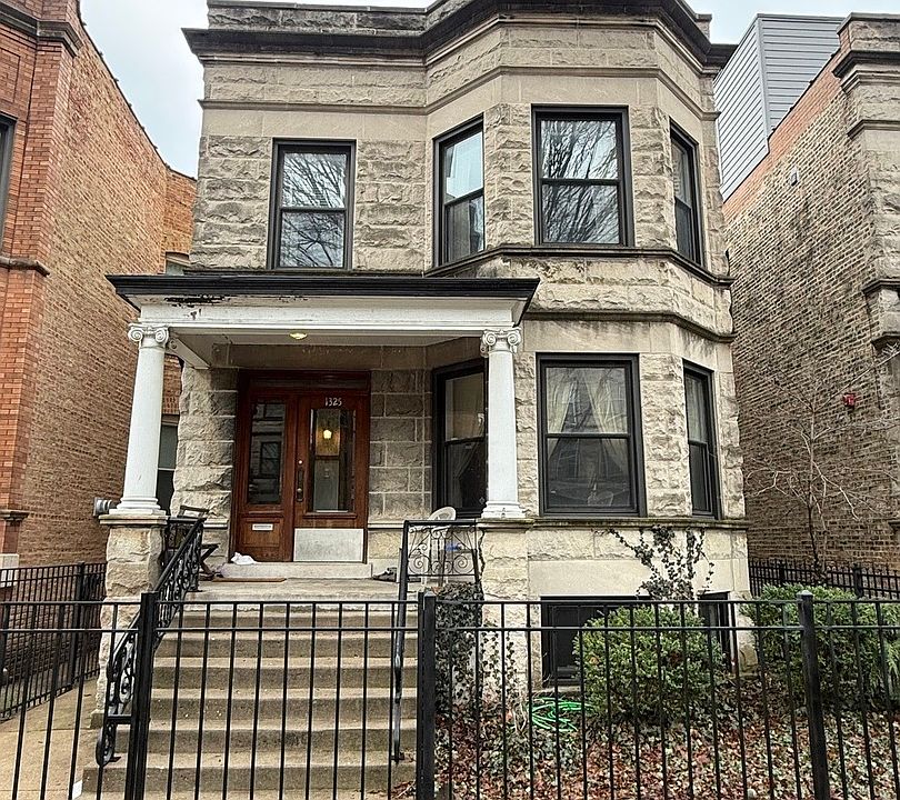 1st image of 1325 W Cornelia Ave