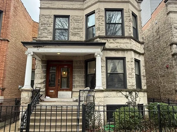 1325 W Cornelia Ave, Chicago, IL 60657