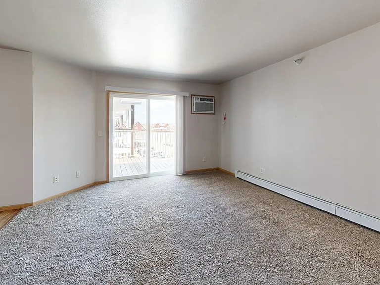 Roosevelt West Apartments — Photo 5