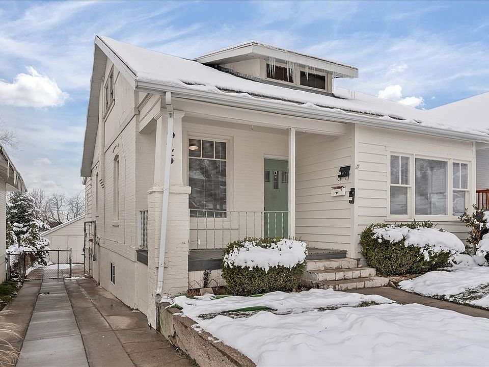 Front unit with porch