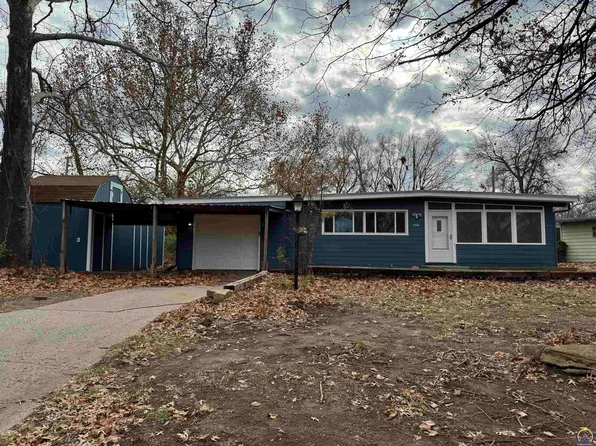 3326 SW Plass Ave, Topeka, KS 66611