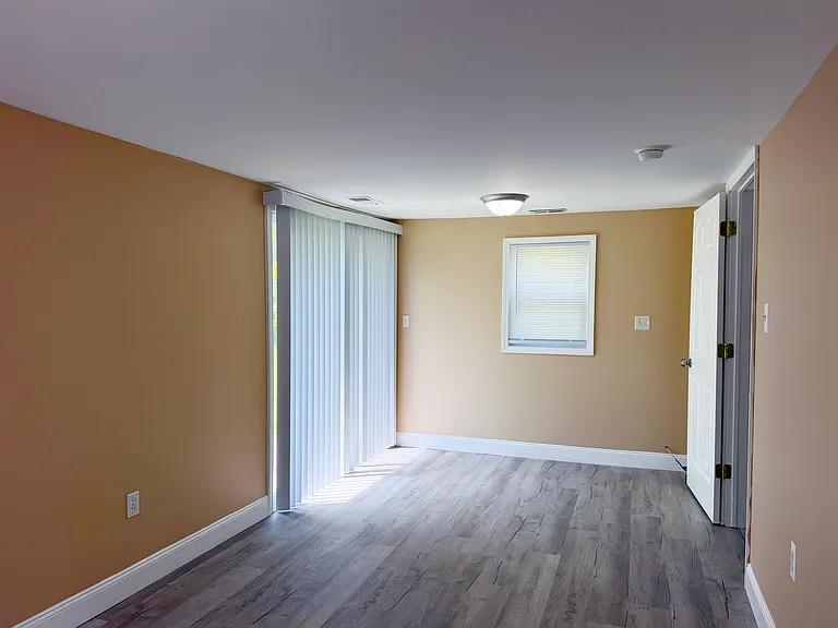18374 Mesle St — Photo 14