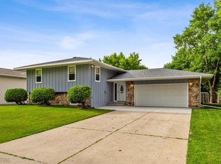2214 28th Ave S, Fargo, ND 58103