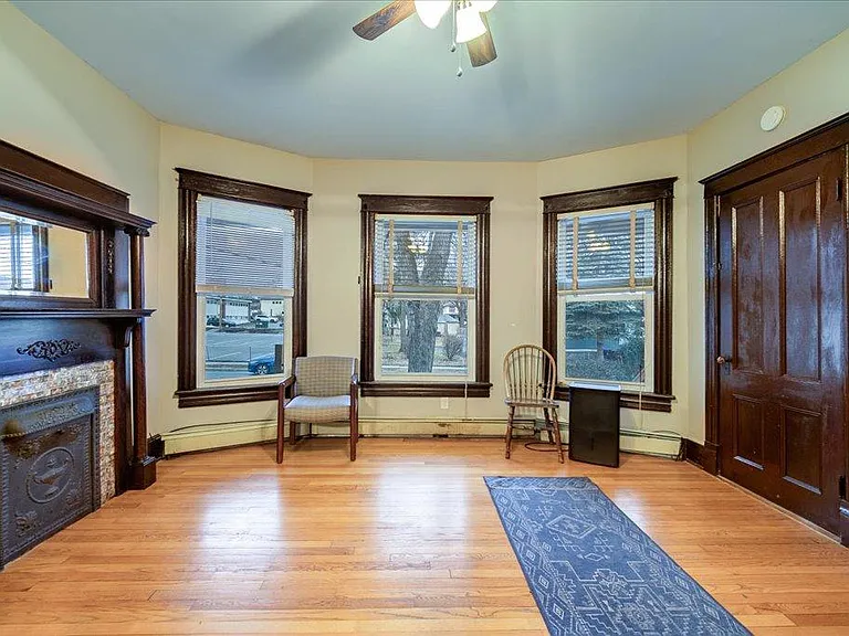 56 Lincoln Ave — Photo 6