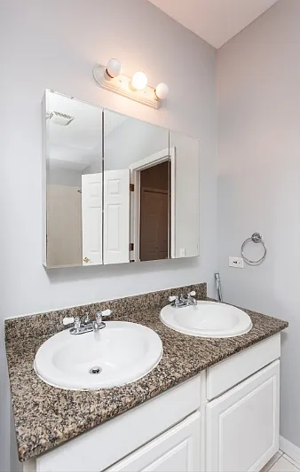2427 N Clybourn Ave #D — Photo 8