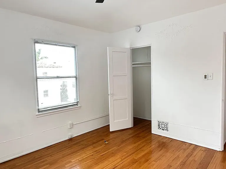6001 Whitworth Dr #8 — Photo 7