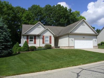 2635 Birchwood Dr, Howell, MI, 48855