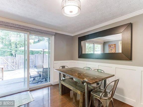 Dining area off kitchen
