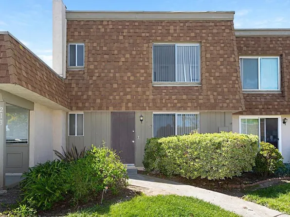 217 Festival Dr, Oceanside, CA 92057