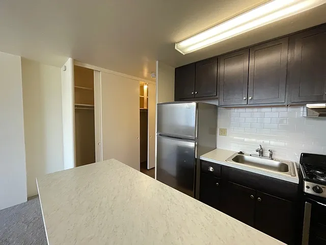 Executive House — Photo 26