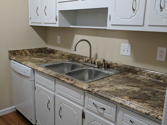4th image of 446 Edisto Dr