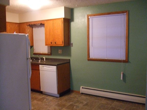 3rd image of 2300 Pine St APT 8