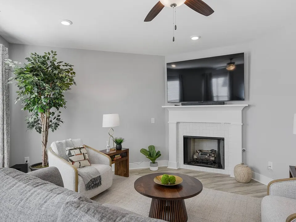129 Weller Ln