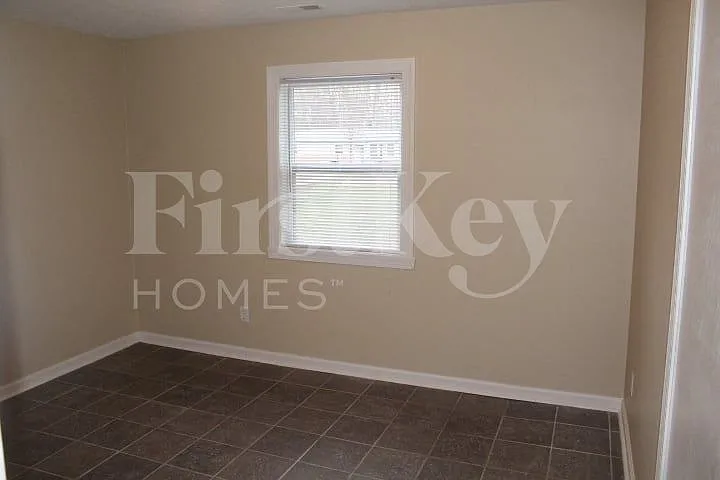 9440 Port Royal Dr — Photo 14