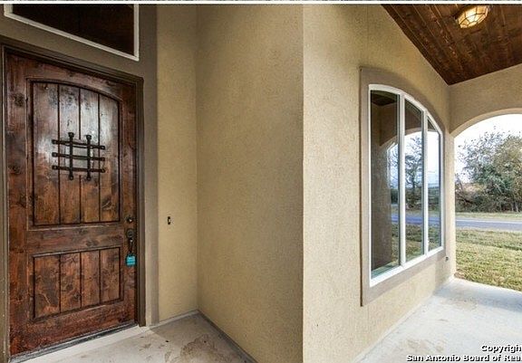 3rd image of 8123 Alton Blvd