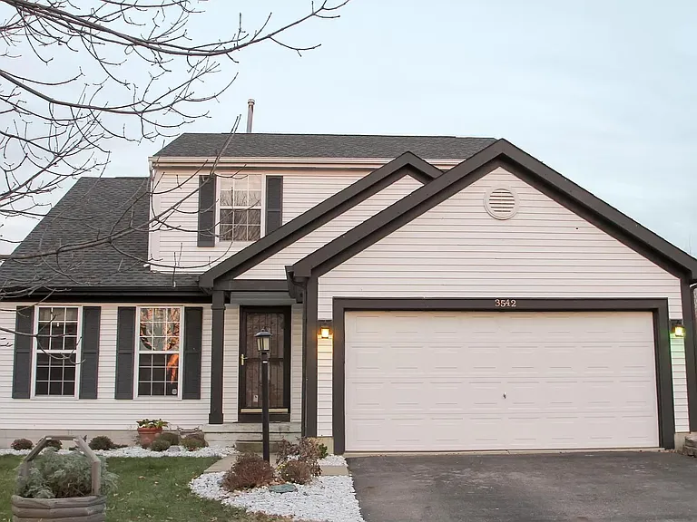 3542 Patcon Way — Photo 2