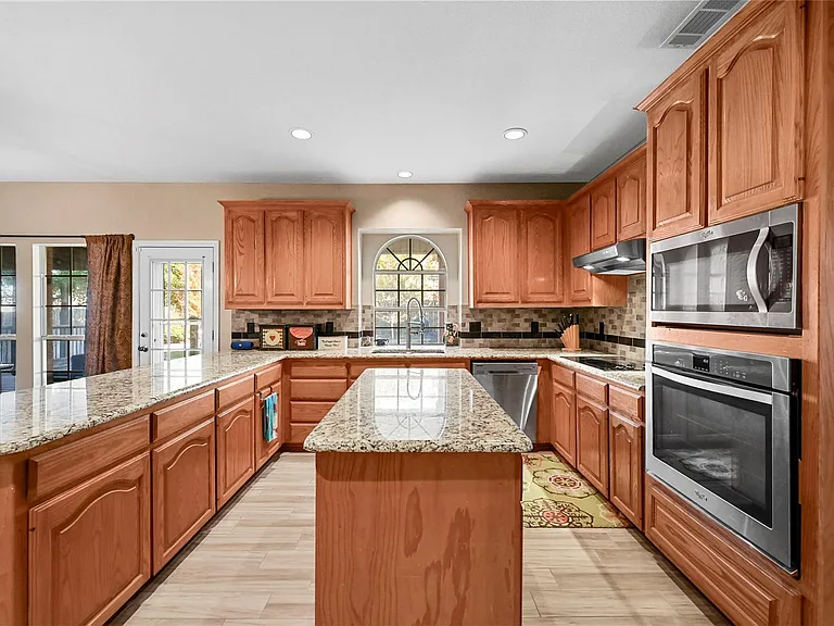5229 Saint Croix Ln — Photo 2