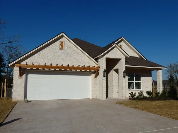 1725 Hidalgo Pass Ct, College Station, TX 77845