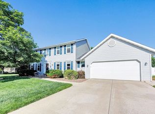 3920 E Ontonagon Ln, Green Bay, WI 54301