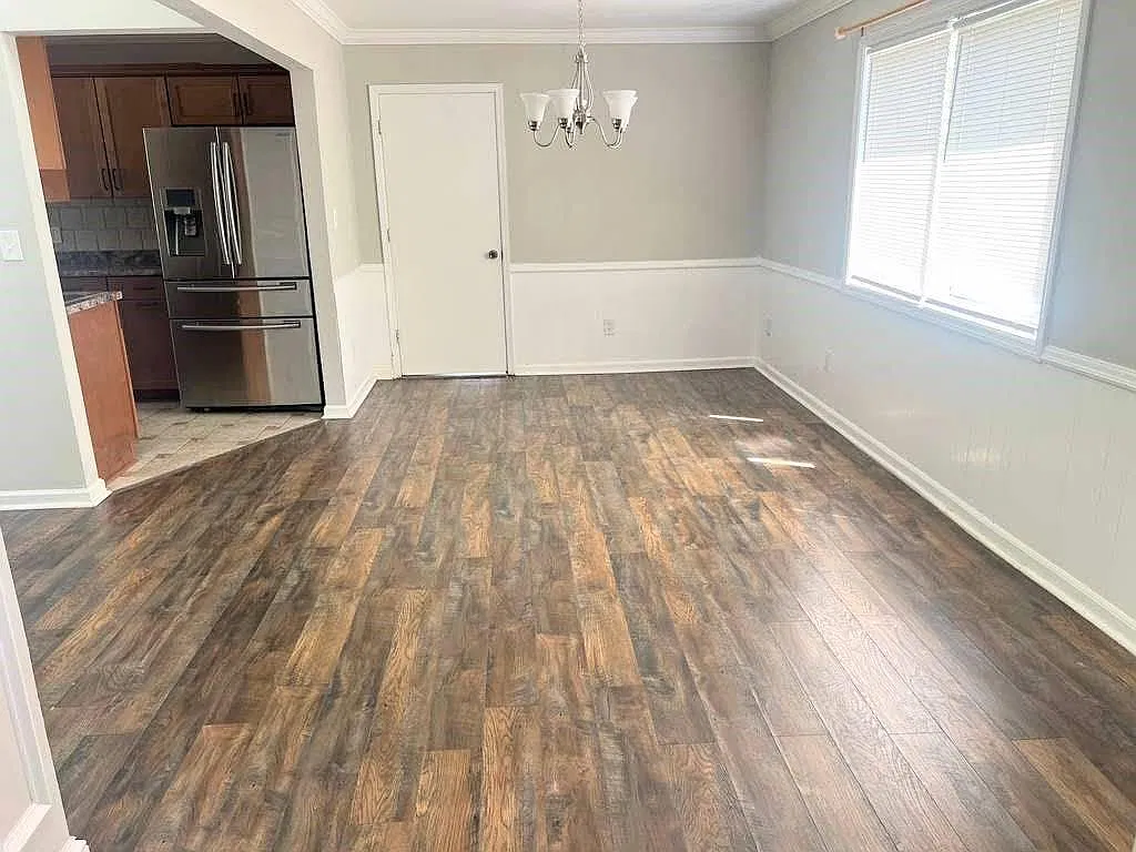 4 bed, 2.0 bath, 2015 sqft, $1,995 — Photo 4