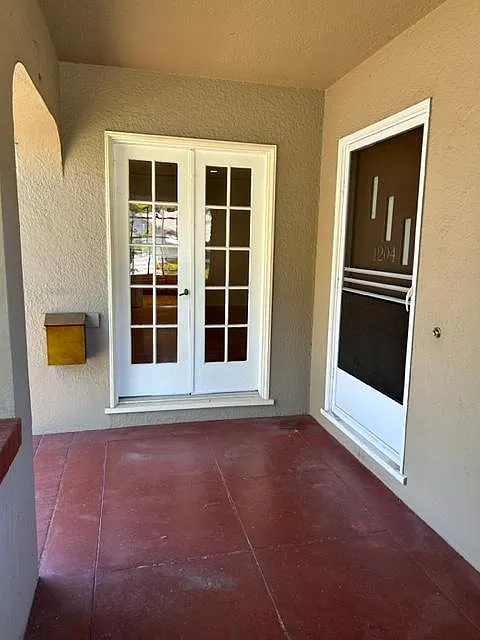 Front porch - 1204 Oak St