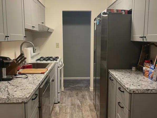 1 Colonial Rd APT 121, Beacon, NY 12508