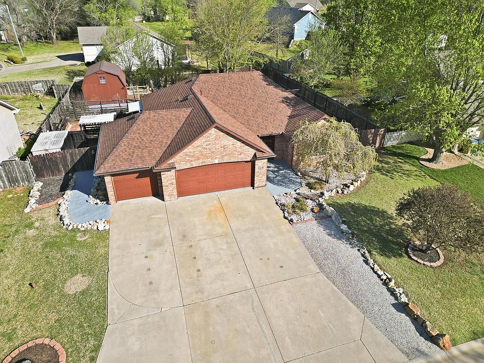 1st image of 1218 Willowbrook Ln