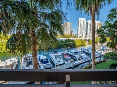 3500 Mystic Pointe Dr APT 404, Aventura, FL, 33180