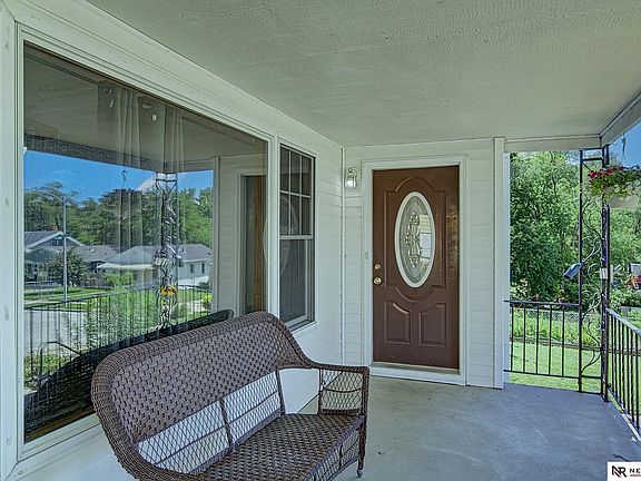 3rd image of 3319 Spring St