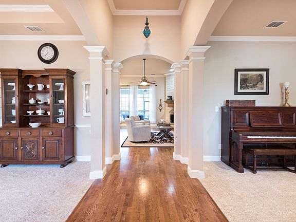 5th image of 905 Alfred Dr