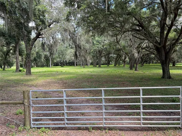 5873 SE 22nd Dr, Bushnell, FL 33513