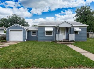 312 S Poplar St, Newton, KS 67114