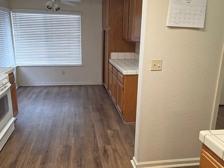 8868 Gemwood Way — Photo 5