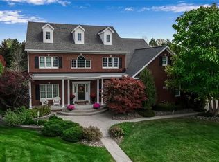 5421 Raintree Ct, Williamsville, NY 14221