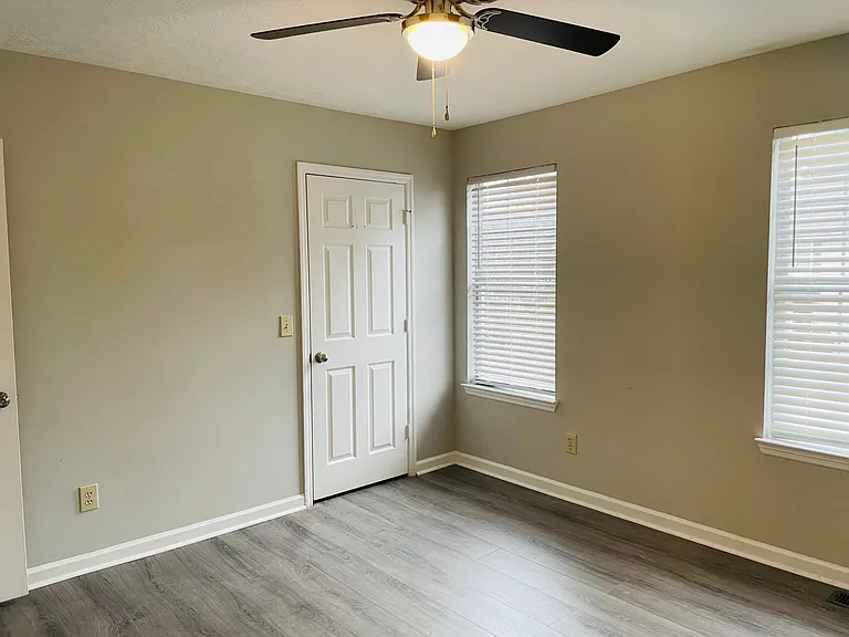 6592 Meadow Rue Dr — Photo 17