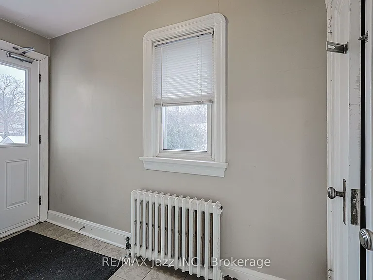 366 Mary St N #4 — Photo 18