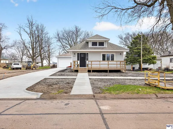 821 Oak St, North Bend, NE 68649