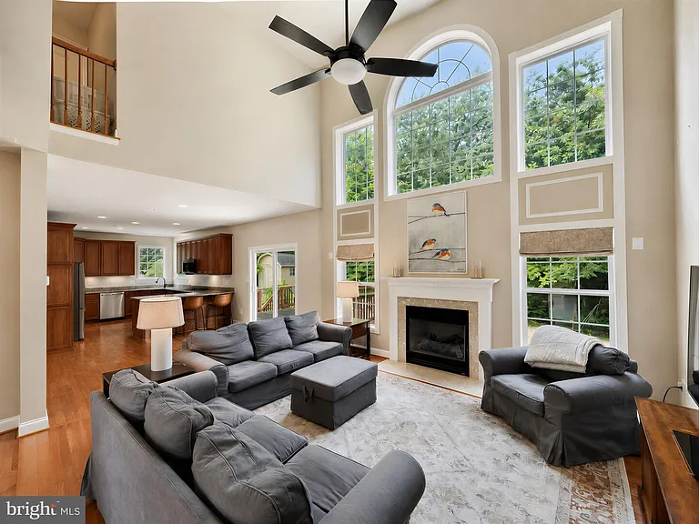 23017 Holloway Ct — Photo 29