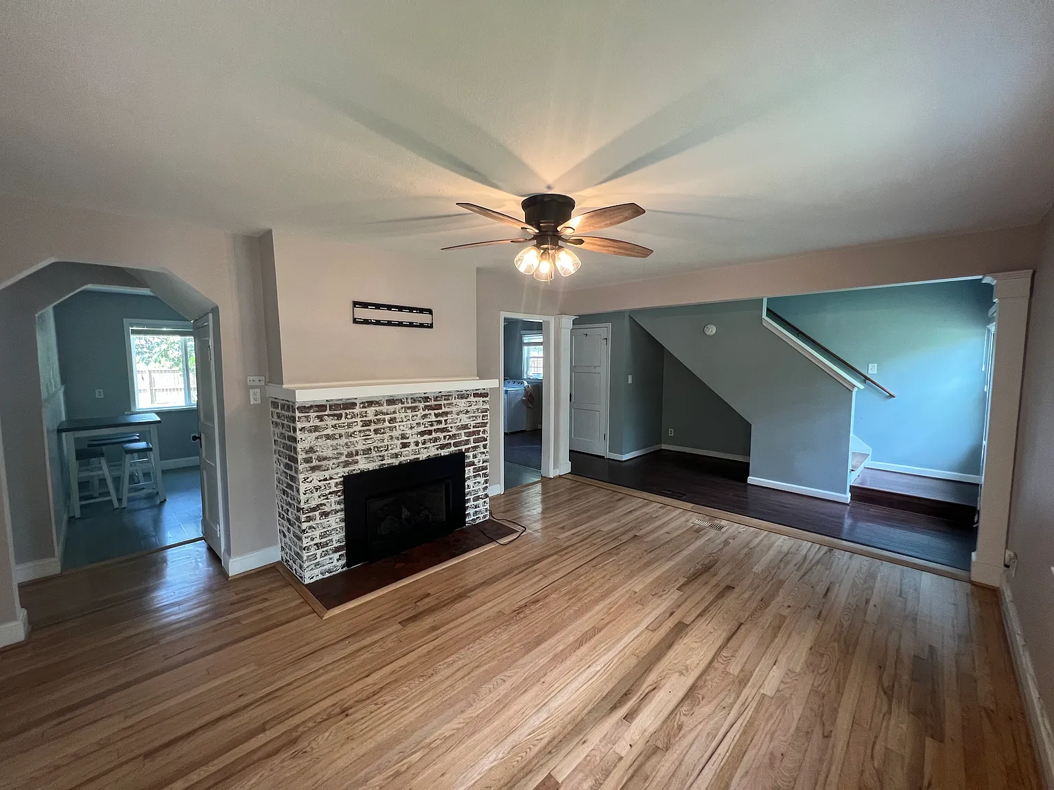 3 bed, 1929 sqft, $2,795 — Photo 4