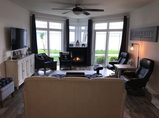 100 Central Point Rd, Lake City, MN 55041