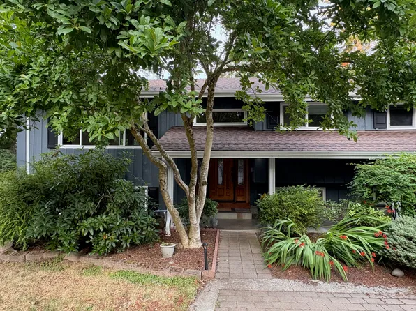 23703 91st Ave W, Edmonds, WA 98026