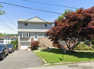 69 Skymeadow Pl, Elmsford, NY 10523