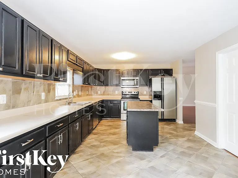 1391 Bearsden Dr — Photo 6