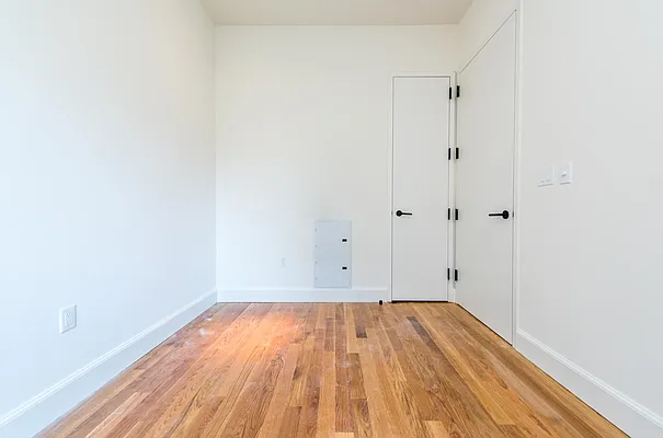 Rented by Nooklyn NYC LLC | media 193