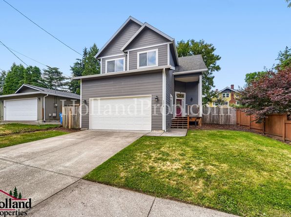 3228 SE Filbert St