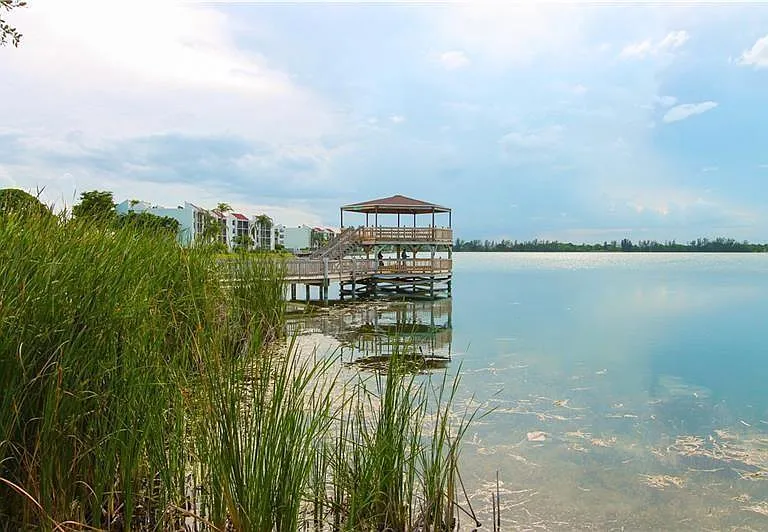 109 Lake Emerald Dr #110 — Photo 35