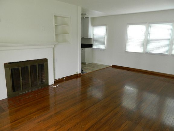 3rd image of 520 Acacia Ave